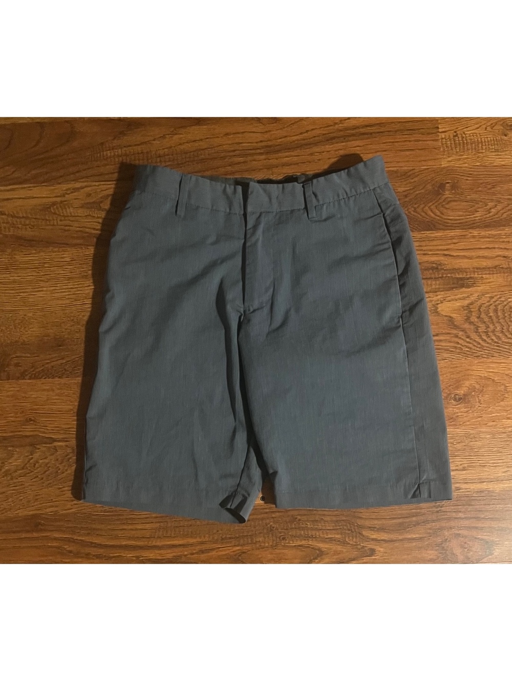 London Fog Men's Classic Fit Bermuda Shorts Size 30 Gray